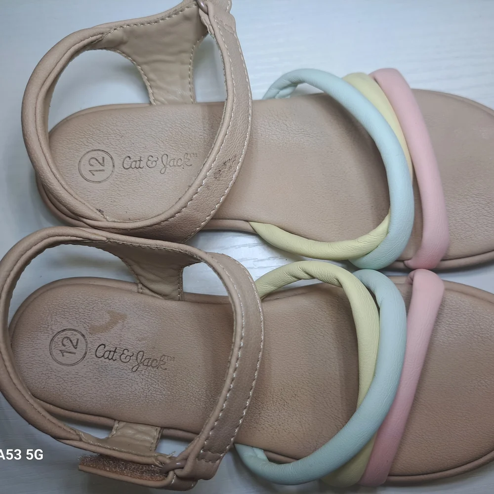 Cat & Jack Kids Sandals with Multicolor Straps